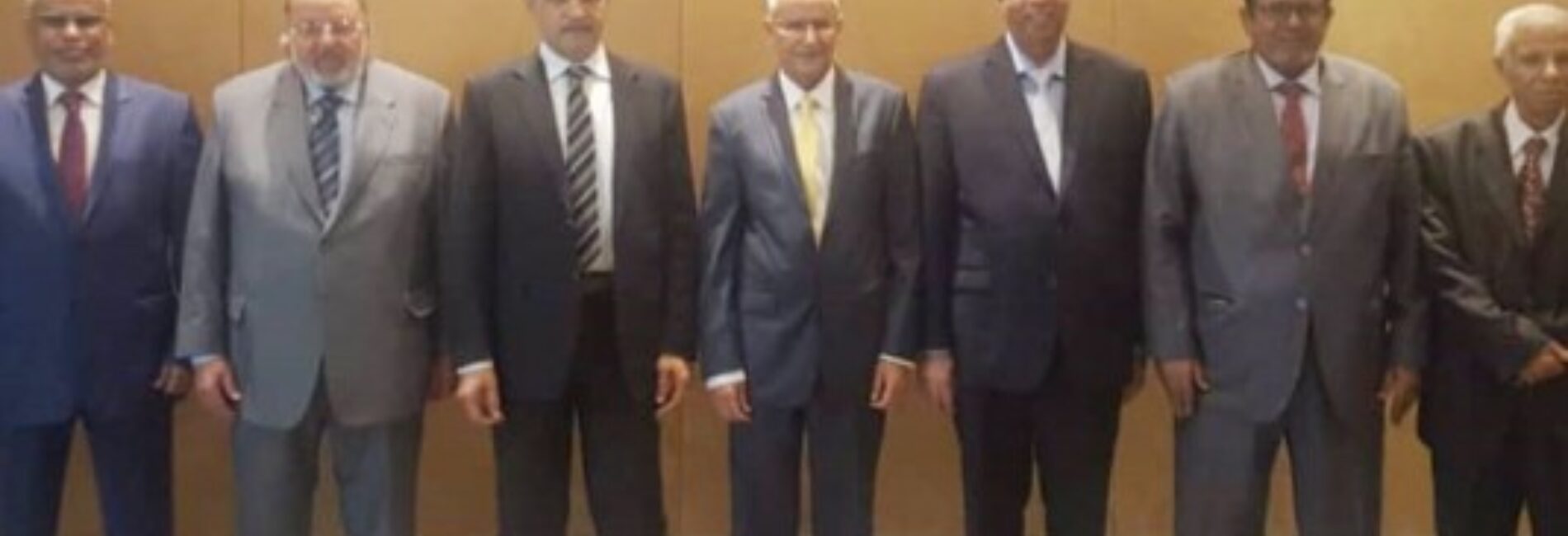 عقد مجلس إدارة شركة الخطوط الجوية اليمنية اليوم، برئاسة الكابتن احمد مسعود العلواني اجتماعه الدوري